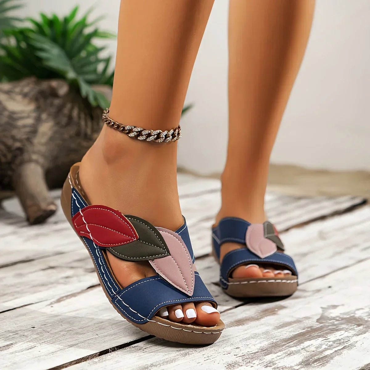 Pavelyra | Women’s Orthopedic Slides with Leaf Detail