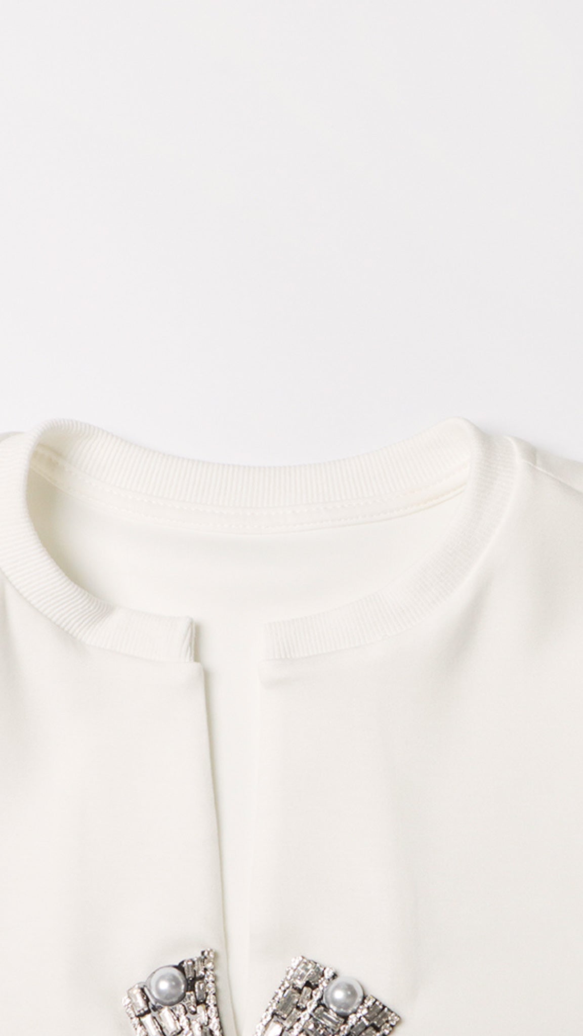 Velmira | Women’s Embellished Cropped Short Sleeve Top
