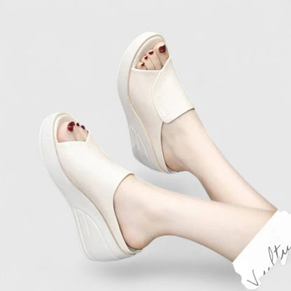 Women’s Platform Slide Sandals – Thick Sole with Open-Toe Design