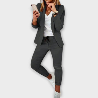Women’s Tailored Blazer Suit Set – Structured Fit Two Piece Set