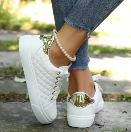 Selvara | Women’s Classic Lace-Up Sneakers